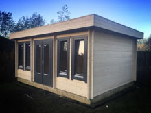 FPL9423 - Flat Roof Log Cabin 400x550